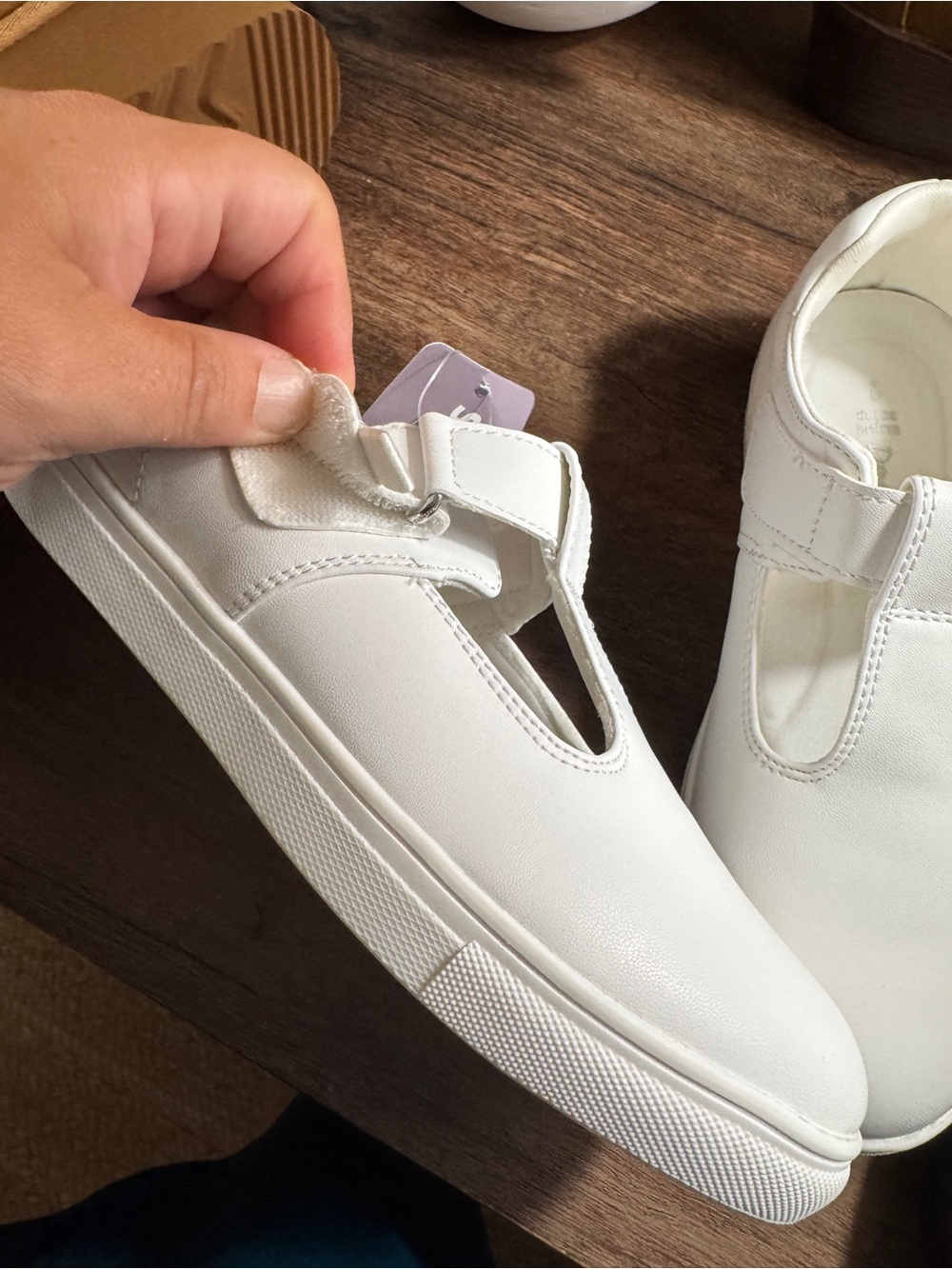 Dream Pairs Girls White T-Strap Mary Jane School Shoes - Picture 2 of 5